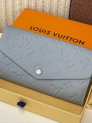 LV WALLET