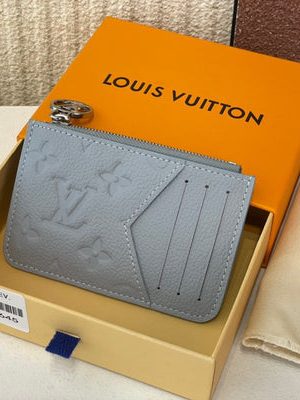 LV CARD HOLDER