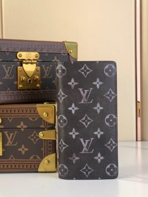 LV WALLET