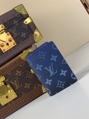 LV CARD HOLDER