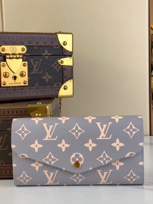 LV WALLET