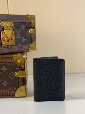 LV CARD HOLDER