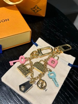LV KEYCHAIN