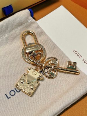 LV KEYCHAIN
