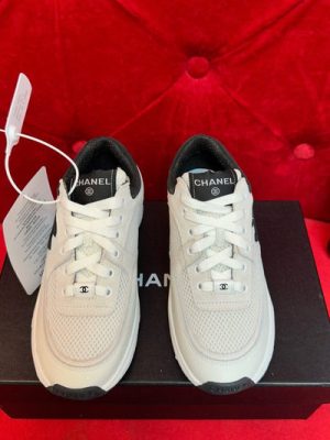 CHANEL SNEAKER