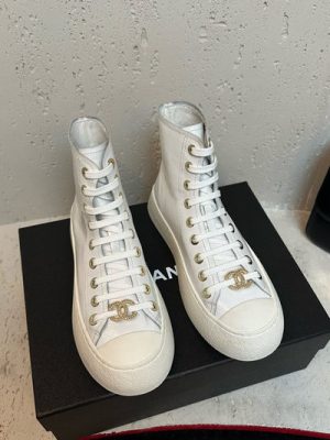CHANEL SNEAKER