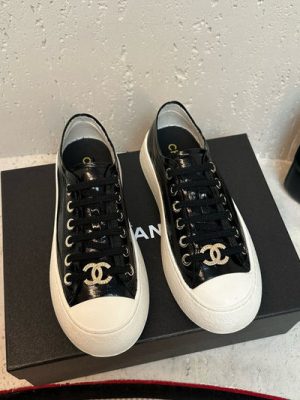 CHANEL SNEAKER