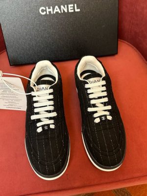CHANEL SNEAKER