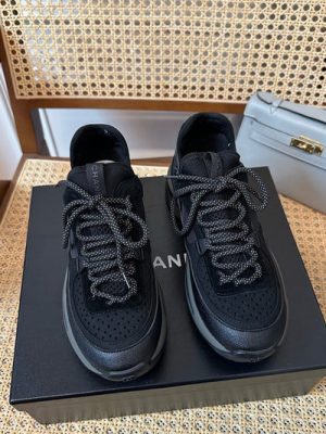 CHANEL SNEAKER