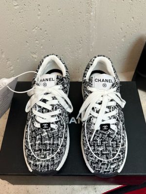 CHANEL SNEAKER