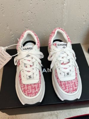 CHANEL SNEAKER