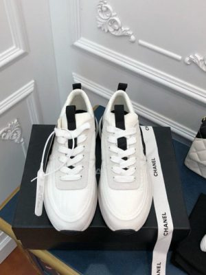 CHANEL SNEAKER