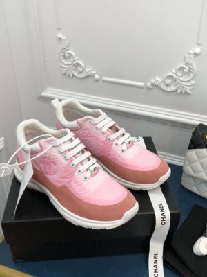 CHANEL SNEAKER