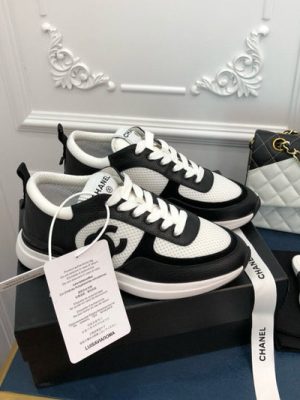 CHANEL SNEAKER