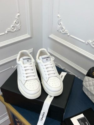 CHANEL SNEAKER