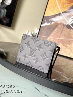 LV WALLET