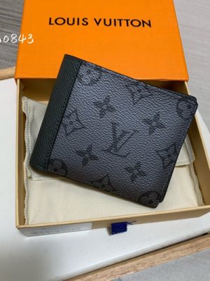 LV WALLET