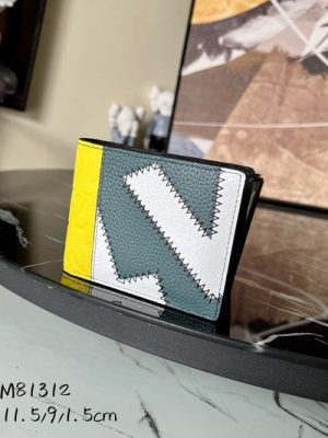 LV WALLET