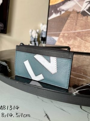 LV CARD HOLDER