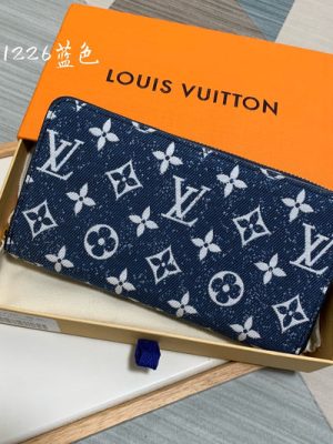 LV WALLET