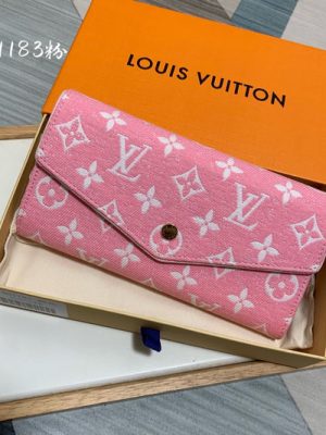 LV WALLET
