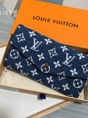 LV WALLET