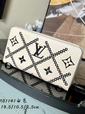 LV WALLET