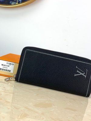LV WALLET