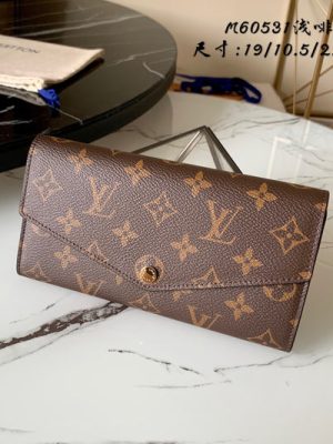LV WALLET