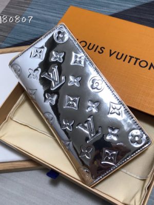 LV WALLET