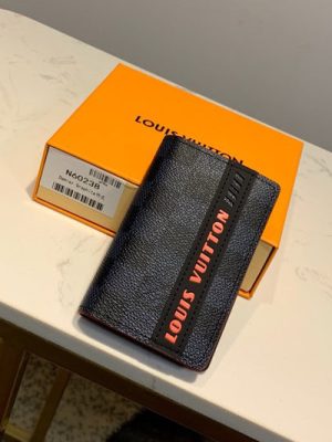 LV CARD HOLDER
