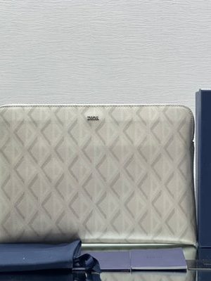DIOR CLUTCH