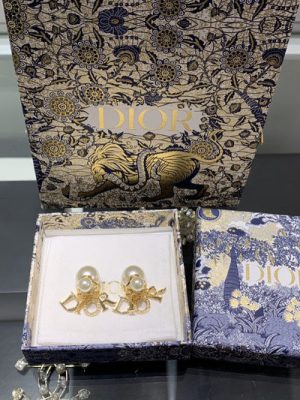 DIOR EARRINGS