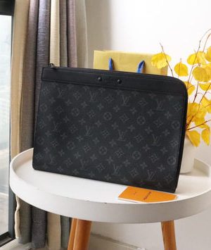 LV CLUTCH