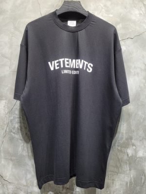 VETEMENTS TSHIRT