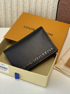 LV CARD HOLDER