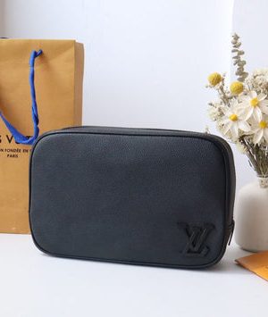 LV CLUTCH