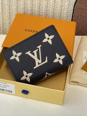 LV WALLET