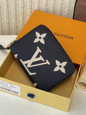 LV WALLET