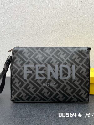 FENDI CLUTCH