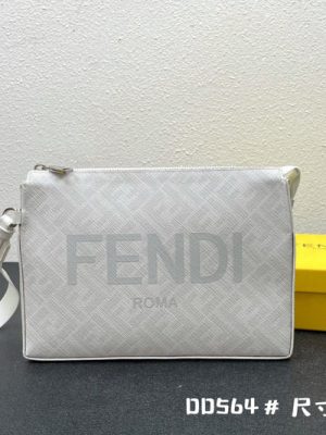 FENDI CLUTCH