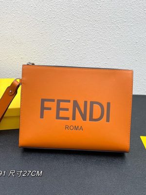 FENDI CLUTCH