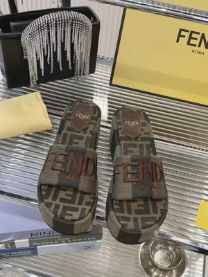 FENDI SANDAL