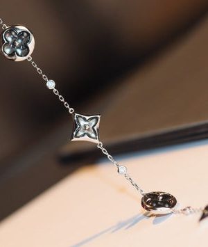LV BRACELET