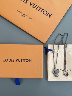 LV NECKLACE