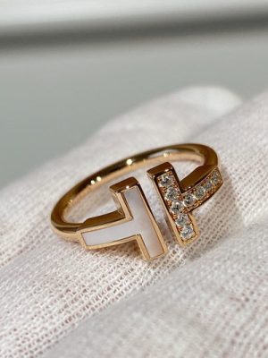 TIFFANY RING