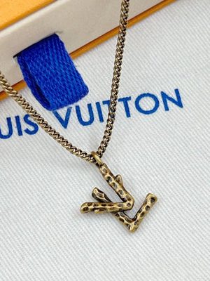 LV NECKLACE