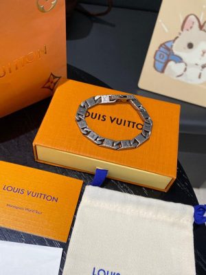 LV BRACELET