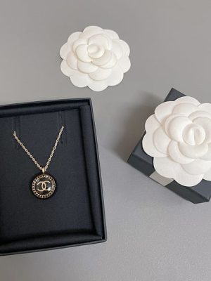 CHANEL NECKLACE