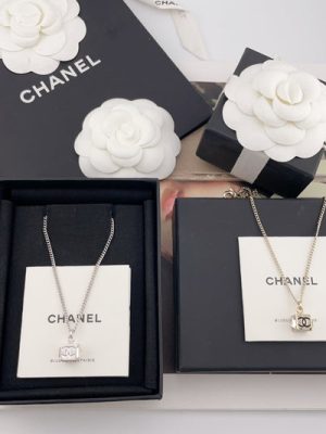CHANEL NECKLACE